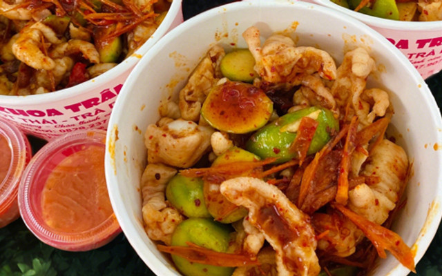 Trà Sữa Khoa Trâm - Chân Gà Sốt Thái, Trà Dâu & Ăn Vặt