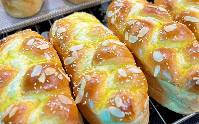 Tiệm Bánh One One - Bánh Mì Hoa Cúc - Mạc Thị Bưởi