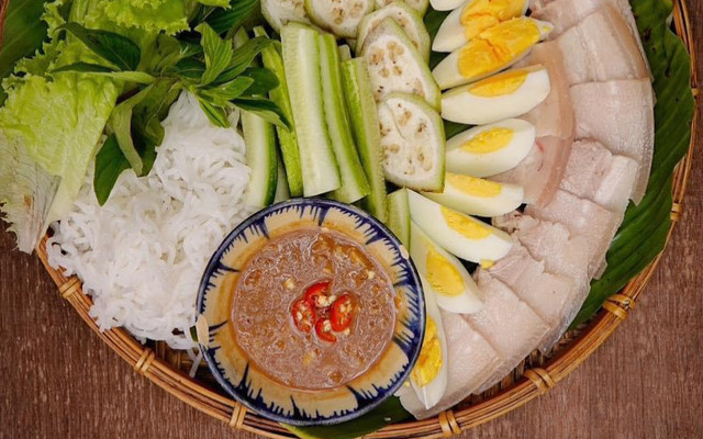 BÁNH CANH HẸ ĐẤT PHÚ - Bánh Canh, Cơm Gà & Phở - 78 Lê Văn Chí