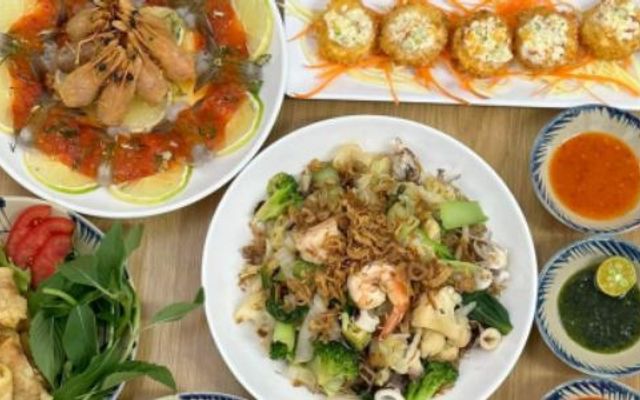 LẨU GÀ LÁ É PHÚ YÊN 78K