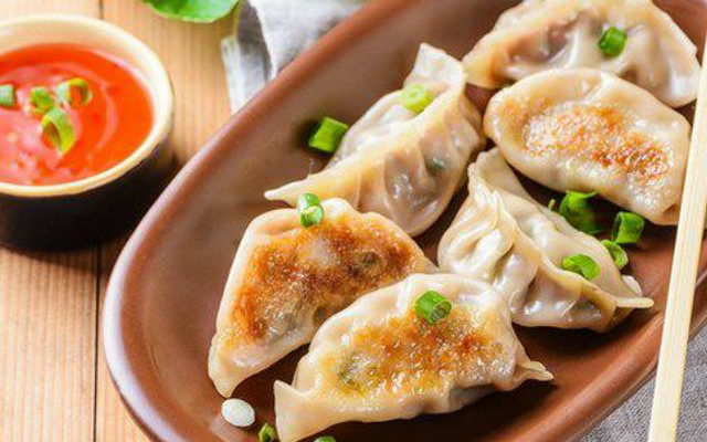Vương Ý - Hủ Tiếu Mì Sủi Cảo Há Cảo Hà Tôn Quyền - Lê Quang Sung