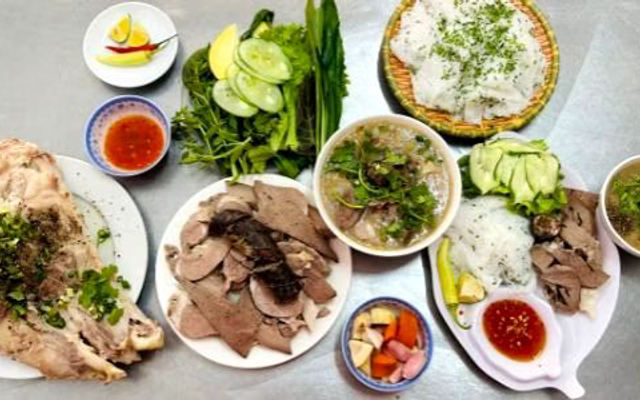 Quán Ô Phương - Cháo Lòng, Bánh Hỏi & Xương Má Hàm