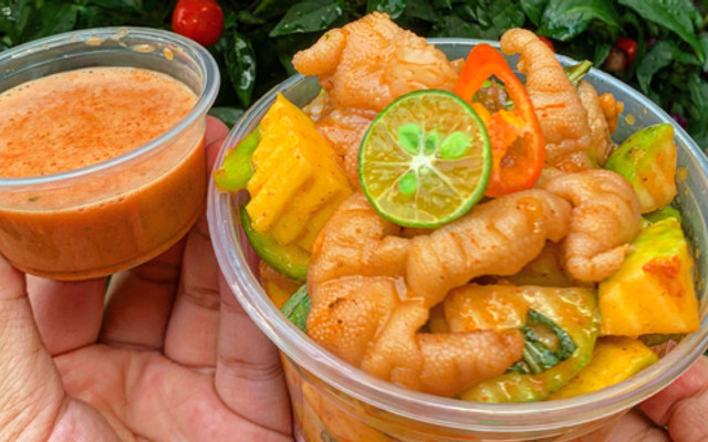 Tiệm Hai Chị Em - Bánh Cuốn Nóng Tôm Thịt, Chân Gà Sốt Thái & Trà Trái Cây