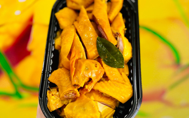 Piu Piu - Chân Gà Sốt Thái, Chân Gà Sả Tắc & Gà Ủ Muối - 23/13 Nguyễn Văn Yến