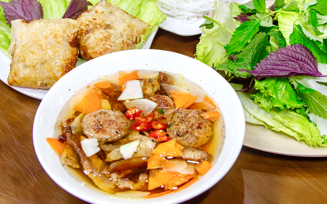 Quán Bà Sáu Hà Nội - Bún Chả & Nem Cua Bể
