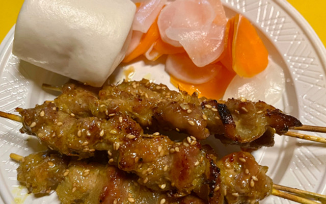 Chú Đô - Bánh Bao Thịt Xiên Nướng - Quang Trung