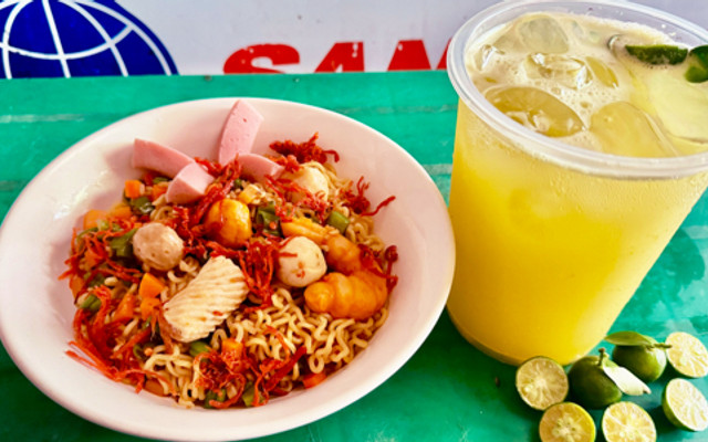 Hồng Hồng - Mì Trộn & Nước Mía - Ngõ Trại Cá