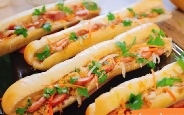 Bánh Mì Que - Bà Hạt