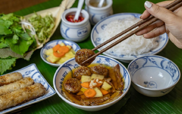 Bún Chả Hà Nội 1972 - Hùng Vương