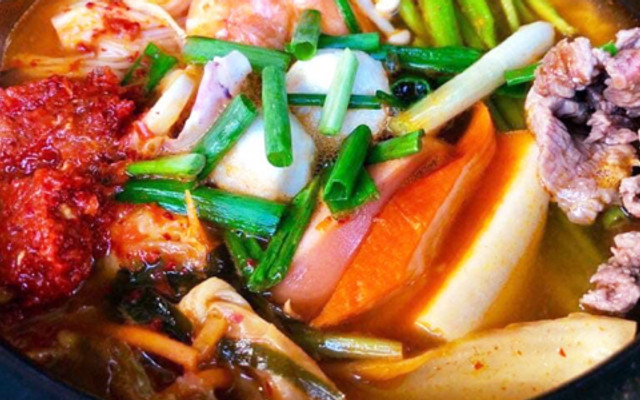 Mì Độ Ếch Xinh - Food & Drink - Nguyễn Ái Quốc