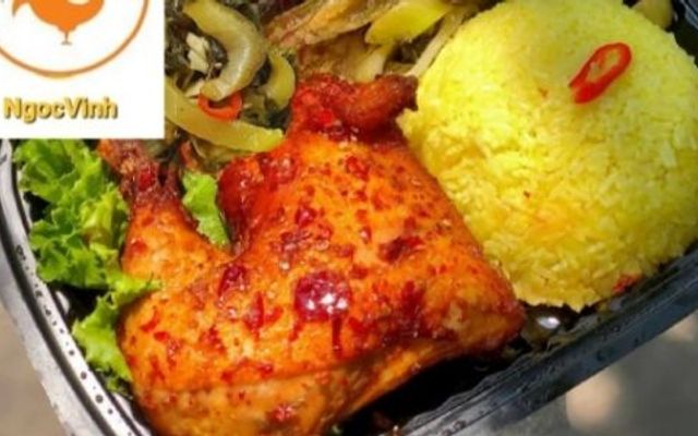 Cơm Gà Xối Mỡ Tư Bình - Trương Thị Hoa