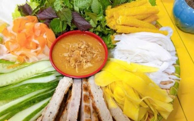 BIN'S TEA - Nem Nướng Nha Trang, Trà Sữa & Trà Chanh - 16/103 Phùng Khoang