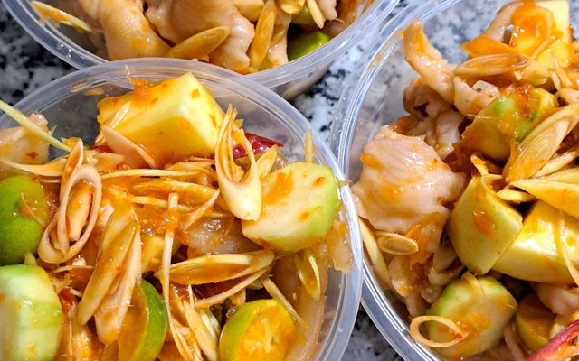Ăn Vặt Ngọc Châu - Chân Gà Sốt Thái - Đường Số 10
