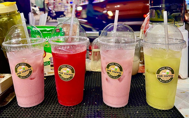 Phê Coffee - Bánh Mỳ, Cafe & Nước Ép Hoa Quả