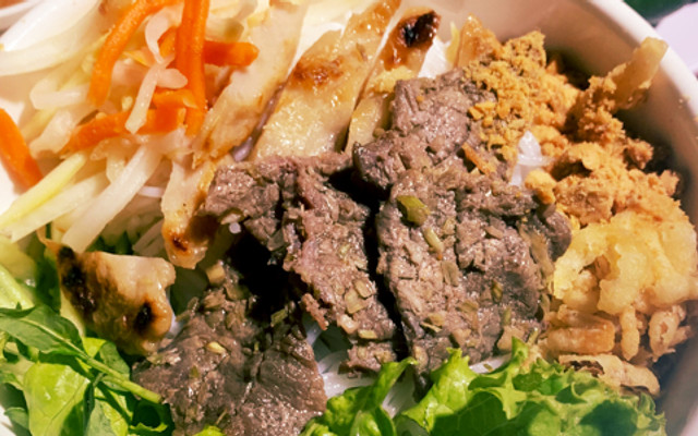 BÚN THỊT NƯỚNG BẢY