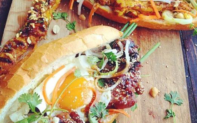 Umee - Mì Trộn Thập Cẩm, Bánh Mì Xíu Mại  & Thịt Nướng