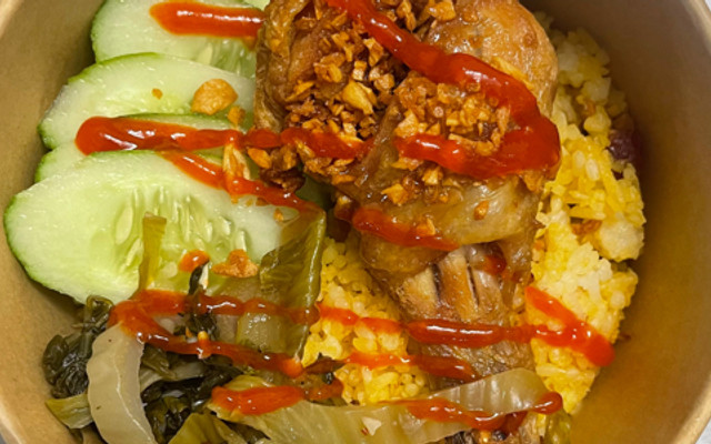 Út Kiều - Cơm Gà Xối Mỡ & Cơm Sườn Út Kiều