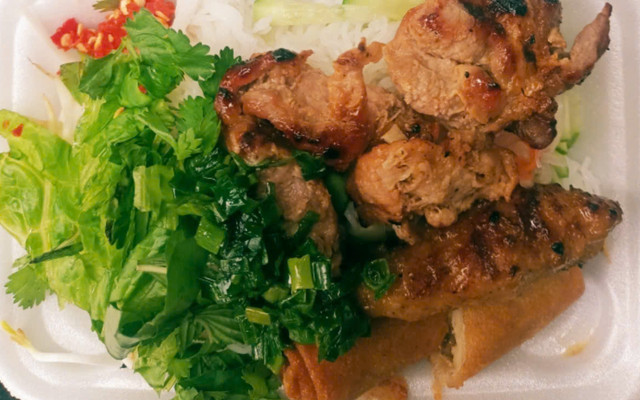 Gỏi Cuốn, Bánh Tráng Trộn & Bánh Tráng Nướng Minh Minh