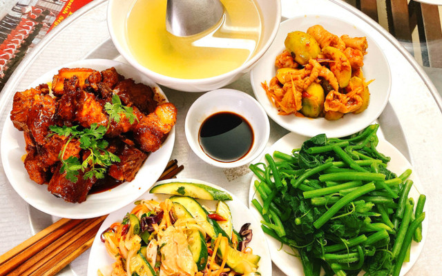 Cơm Mẹ Nấu - Cơm Trưa & Cơm Văn Phòng - Bùi Huy Bích