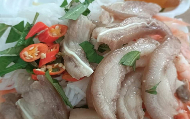 Gỏi Cuốn, Bún Thịt Luộc & Tai Heo Mắm Nêm - Ngọc Hà