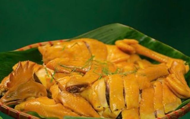 Chân Gà Sốt Thái & Gà Ủ Muối Đệ Nhất - Dĩ AN