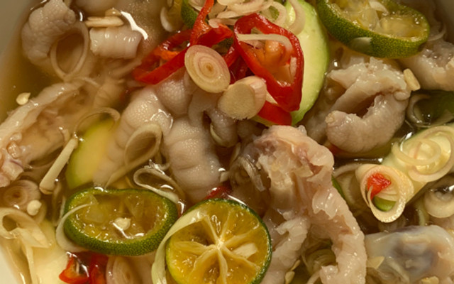 Ăn Vặt BeHe - Chân Gà Sốt Thái & Trà