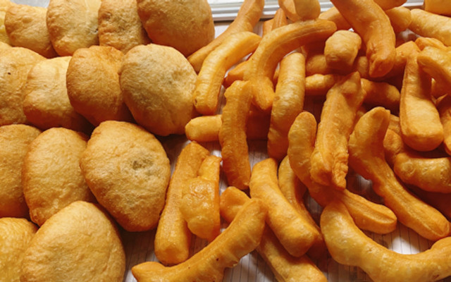 Quẩy Nóng, Bánh Gối & Bánh Bao Chiên - Định Công Hạ