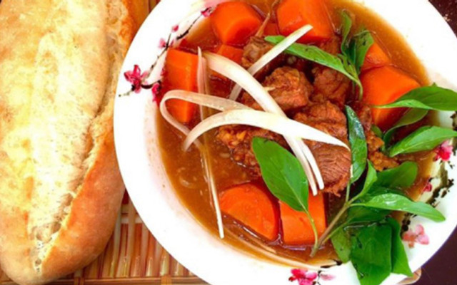 Bánh Mì Ngon - Bánh Mì Bò Kho - 238 Ngô Gia Tự