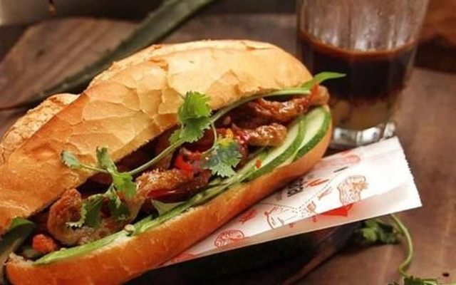 Bánh Mì Chả Cá Má Hải - 1040 Huỳnh Tấn Phát