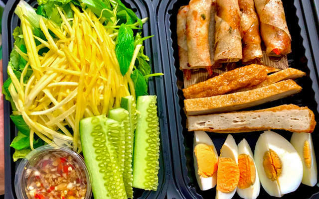 Tiệm Cơm Xá Xíu - Bún Bò Xào & Chả Ram Cuốn - Đường B2