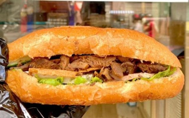 Bánh Mì Chay Thuần Và Sữa Hạt Hoa Y - Phan Đình Phùng