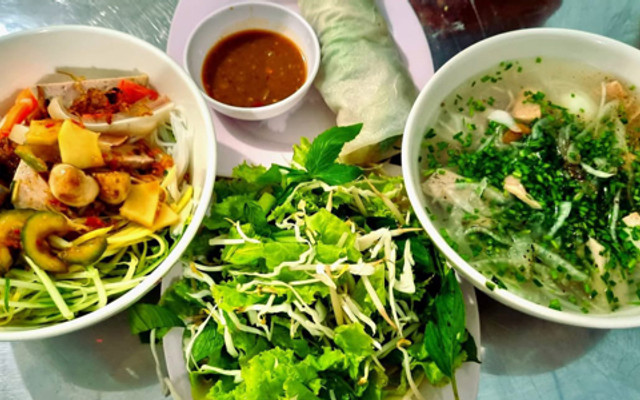 78 Phú Yên (Quớ Nẫu) - Bánh Canh Hẹ & Bánh Hỏi Lòng Heo - Đường Số 3