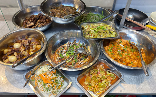 Cơm Chỉ Xuyên Đêm - Cơm Nhà - Tôn Đức Thắng
