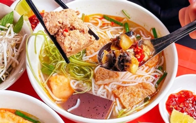 RUTO - Bún Riêu, Trà Sữa, Trứng Nướng