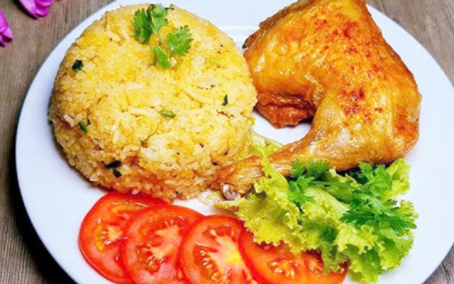 Cơm Gà Xối Mỡ Cô Sáu