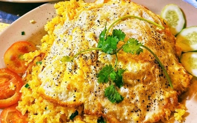 Cơm Gà Xối Mỡ, Cơm Phần & Mì Xào