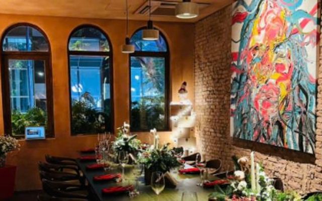 Nhà Hàng Ember - Huỳnh Thúc Kháng