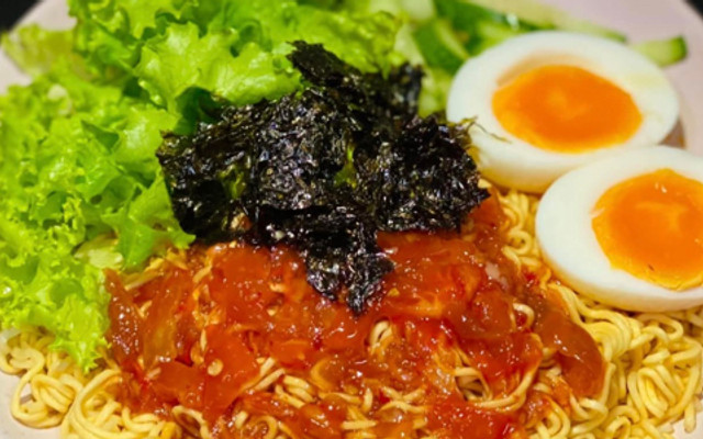 Cơm Gà Sốt Cay Muối Muối - Từ Văn Tư