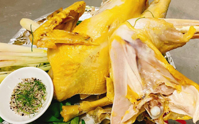 Gà Hấp Muối Lá Chanh