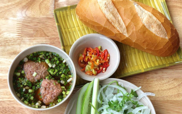 Ba Phương - Bánh Mì Xíu Mại & Xôi Gà - Phan Trung