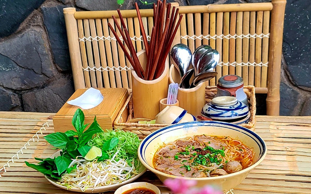 Quán Cô Mốc - Bún Sa Tế - Trường Chinh