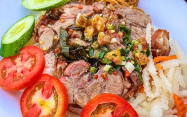 Quán Cô Ba - Cơm Tấm Heo Quay Lá Mắc Mật