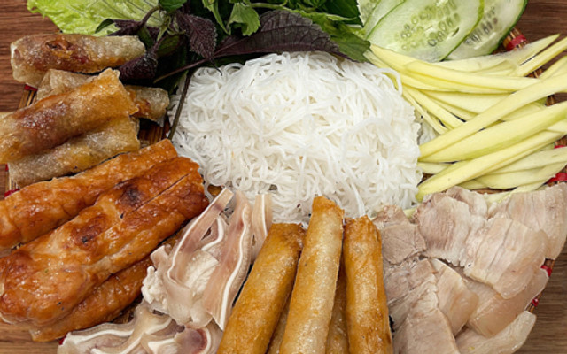 Nem Nướng Bà Duyên - Đặc Sản Cuốn Miền Trung - Nguyễn Văn Công