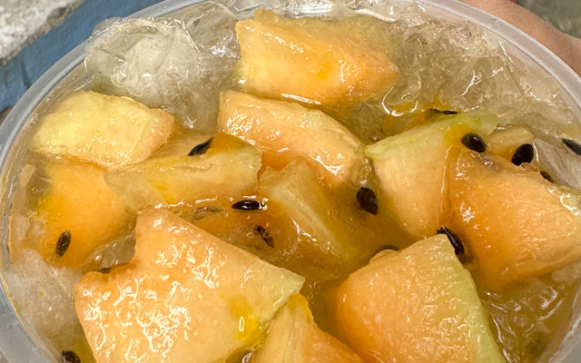 Tiệm Trà Dưới Hoa - Phạm Văn Thuận