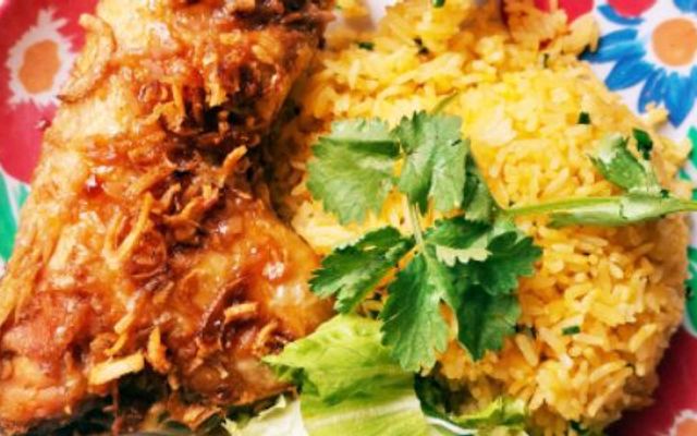 Cơm Gà Xối Mỡ Nhím Nhím - Võ Thị Hồi