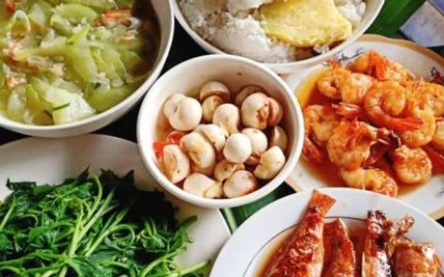 Cơm Văn Phòng Bà Béo - Phở Gà & Bò - Phan Huy Chú