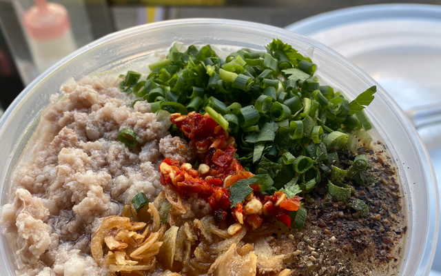 Cháo Thịt Bằm Cô Trúc - Góc Đường 6E Và Đường 15