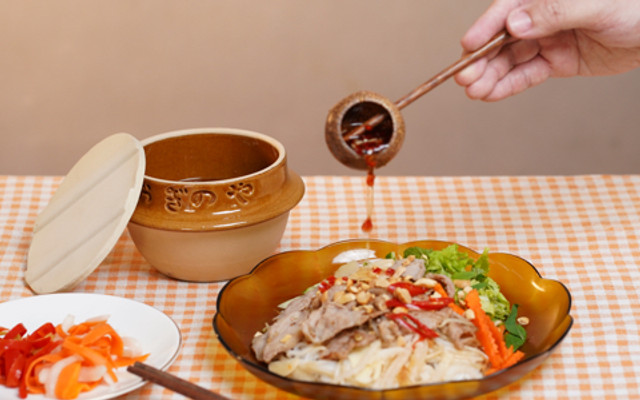 Cà Phê & Trà, Bún Thịt Xào - Huy’s Kitchen - Cách Mạng Tháng Tám