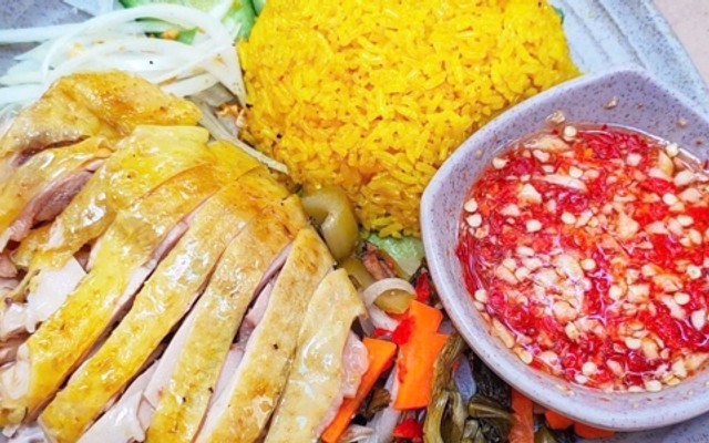 Bánh Ướt Lòng Gà & Cơm Gà Xé Đà Lạt - Hai Minh