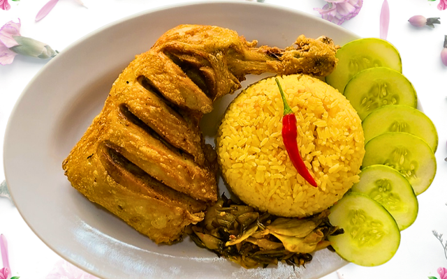 Cơm Gà Xối Mỡ 678 - Sơn Kỳ